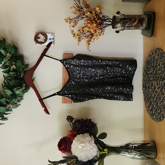 Express sequin Tank Top - Picture 1 of 1